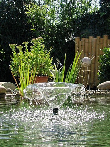 Pontec Pondo Vario 3500 Pompa per laghetto con giochi d'acqua 3500l/h